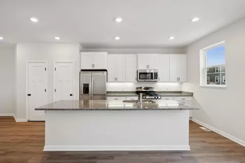 1540 Timberwood Ln, West Saint Paul, MN 55118
