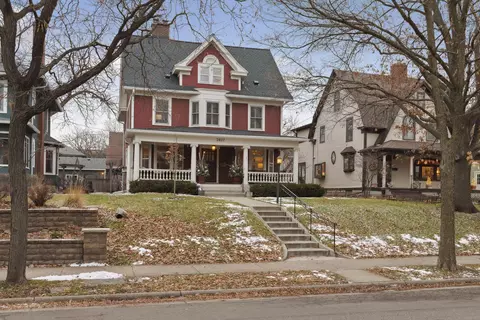 2627 Irving Ave S, Minneapolis, MN 55408