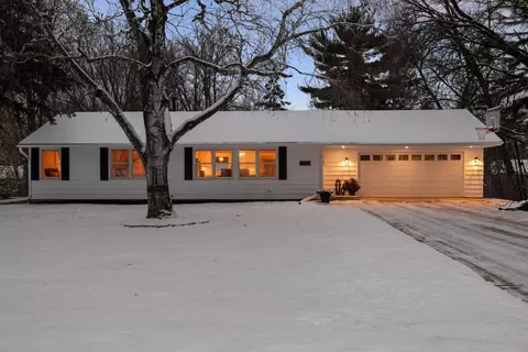 17705 11th Ave N, Plymouth, MN 55447