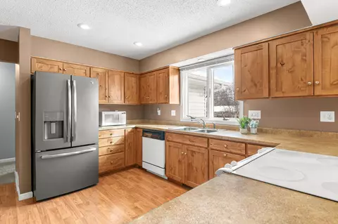 1048 Borgert Ave, Saint Cloud, MN 56303 photo 4