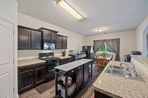 1106 Sunset Ave, Montrose, MN 55363