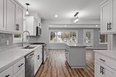4262 Yosemite Ave S, Saint Louis Park, MN 55416