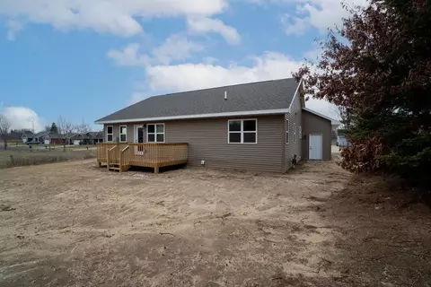 325 E Adams Ave, Fall Creek, WI 54742 photo 2