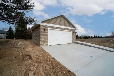 325 E Adams Ave, Fall Creek, WI 54742 photo 23