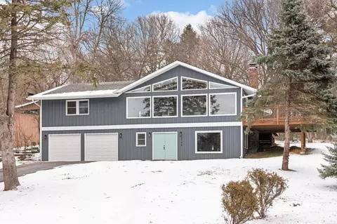 2790 Lakeside Ct, Little Canada, MN 55117