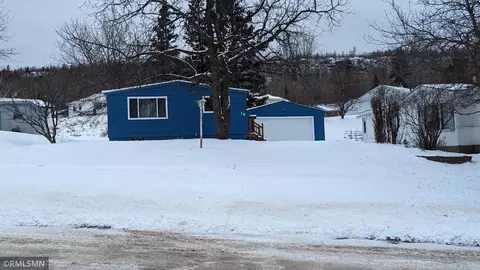 18 Banks Blvd, Silver Bay, MN 55614