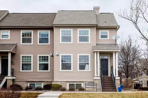 1982 Siefert St, Chaska, MN 55318