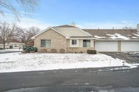 4417 Bay Ln, White Bear Lake, MN 55110