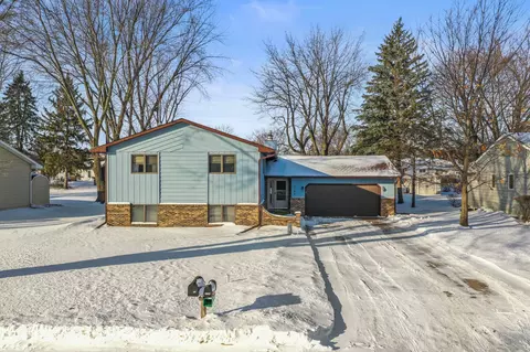 2104 9th St SW, Austin, MN 55912