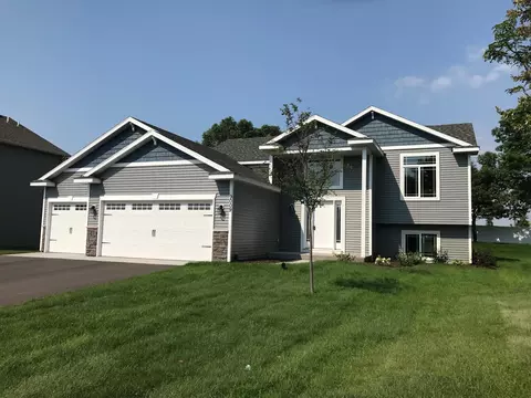 1211 Tiger Ct NE, Isanti, MN 55040