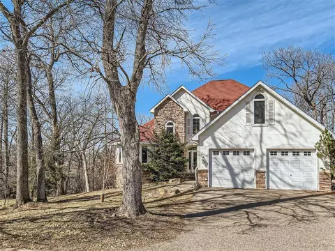 466 Carriage Ln, Hudson, WI 54016