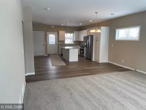 985 45th Ave NE, Saint Cloud, MN 56304 photo 2