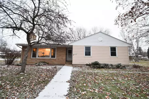 1225 S Main St, Zumbrota, MN 55992