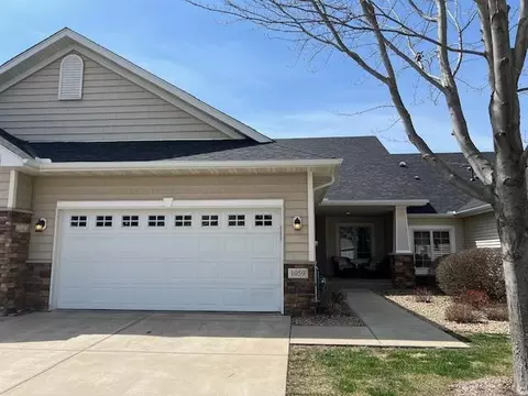 1059 Woodland Dr, Hastings, MN 55033