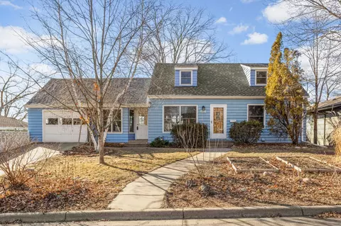 2667 Parkview Blvd, Robbinsdale, MN 55422