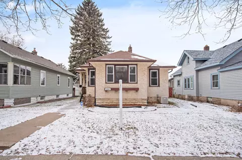 1261 Jessie St, Saint Paul, MN 55130