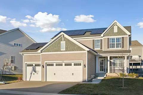 1553 Edgebrook Ln, Carver, MN 55315