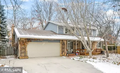 13818 Holyoke Ln, Apple Valley, MN 55124