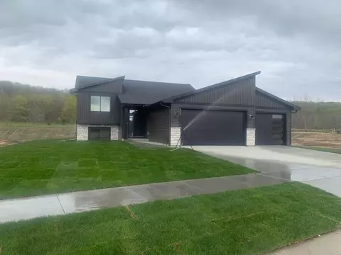 3657 18th St SE, Rochester, MN 55904