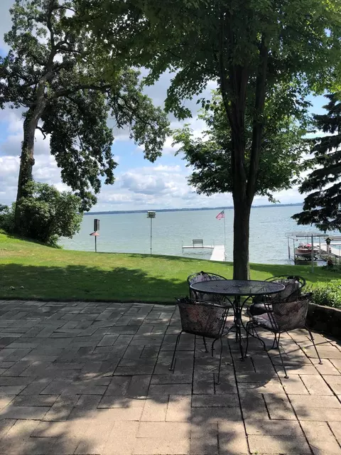 10761 N Shore Dr, Spicer, MN 56288