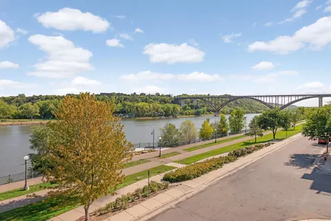 341 Mill St, Saint Paul, MN 55102