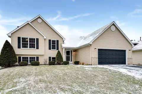 14875 Oakwood Pl, Savage, MN 55378