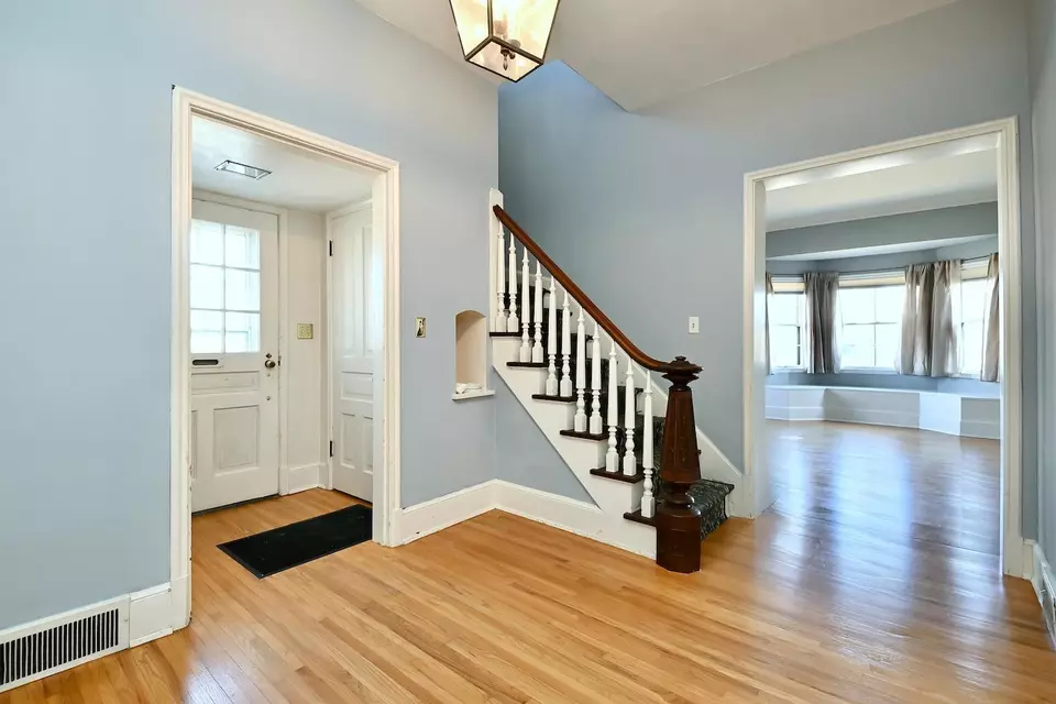  304 Grand St, Winona, MN 55987 photo 3