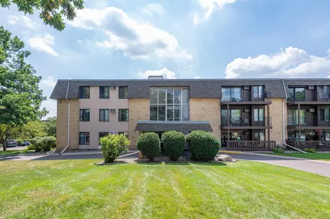 3421 Kent St #509, Shoreview, MN 55126