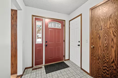 Entry Way - 4856 Larson Rd, Shoreview, MN 55126 photo 1 of 3
