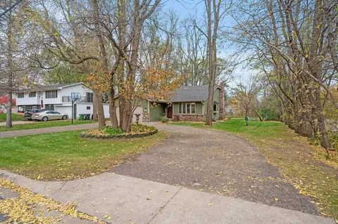 Exterior - 4856 Larson Rd, Shoreview, MN 55126 photo 2 of 7