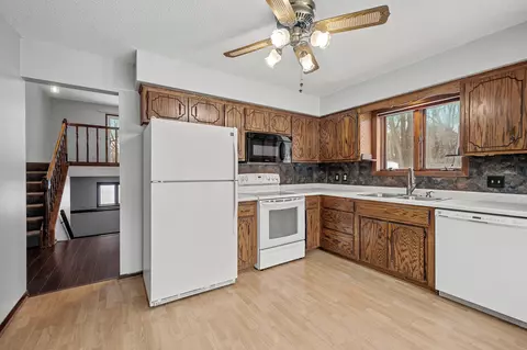 Kitchen - 4856 Larson Rd, Shoreview, MN 55126 photo 3 of 4
