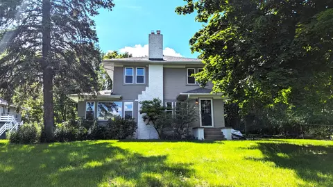 2221 Dodd Rd, Mendota Heights, MN 55120