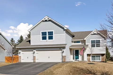 864 Forest Edge Dr, Jordan, MN 55352