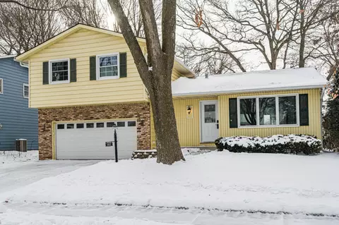 1102 Northern Heights Dr NE, Rochester, MN 55906