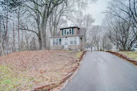 1715 Jackson St, Maplewood, MN 55117