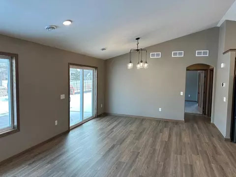 1660 Hurst Castle Rd, Saint Cloud, MN 56303 photo 3