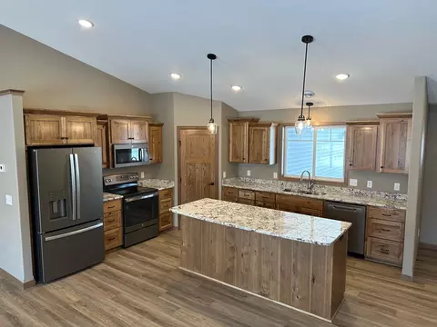 1660 Hurst Castle Rd, Saint Cloud, MN 56303 photo 2