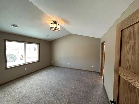 1660 Hurst Castle Rd, Saint Cloud, MN 56303 photo 5