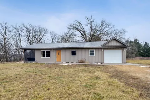 1703 W Church Rd, Star Prairie, WI 54026