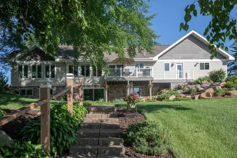 2706 Kraft Ave NW, Annandale, MN 55302