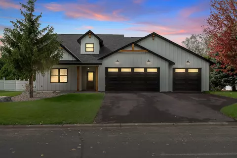 19597 Cambridge Ct, Farmington, MN 55024