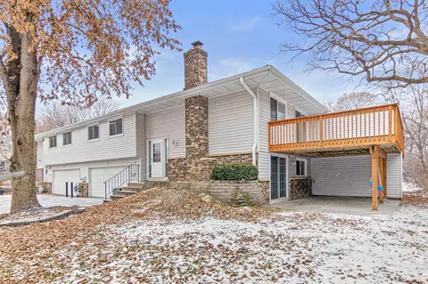1719 Hickory Hill Dr, Eagan, MN 55122