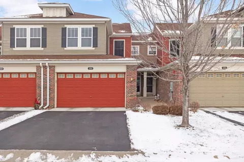 1956 Lincoln Ln, Chanhassen, MN 55317