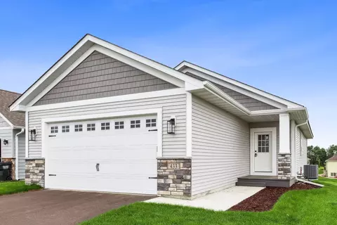 437 Grant Ave SE, Hutchinson, MN 55350