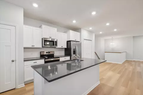 8618 London Cir NE #D, Blaine, MN 55449