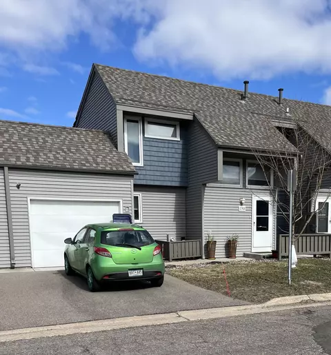 1743 Flamingo Dr, Eagan, MN 55122