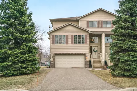 5541 5th St NE, Fridley, MN 55432