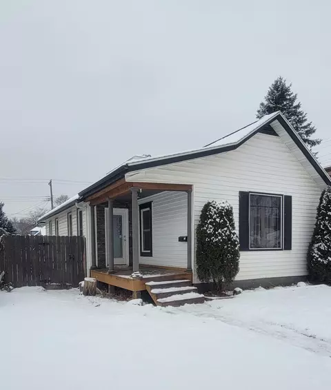 459 E 5th St, Winona, MN 55987