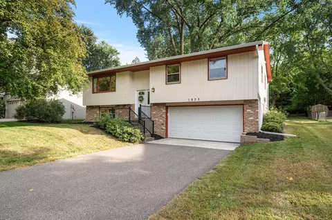 1833 19th St NW, New Brighton, MN 55112