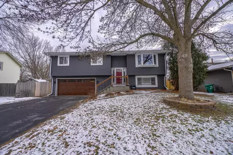 8208 Queen Ave N, Brooklyn Park, MN 55444